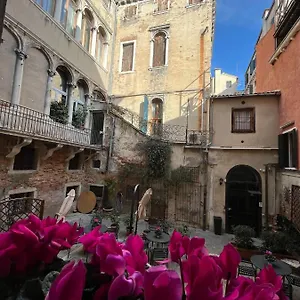 Bed & Breakfast Corte Del Doge Di Rialto, Venice